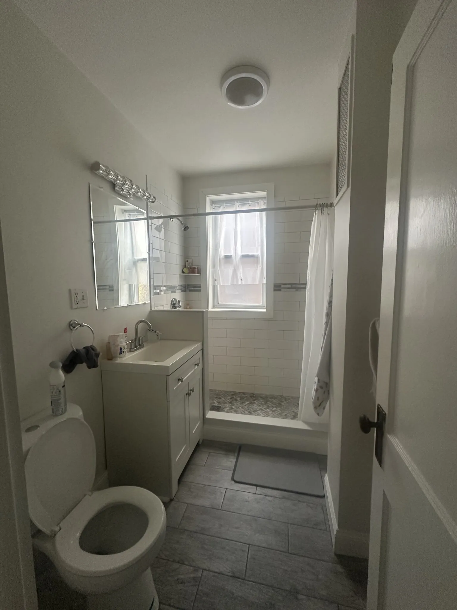 Studio bed, 1 bath apartment for rent at 1193 Commonwealth Ave Unit 9, Allston — photo 11 of 26