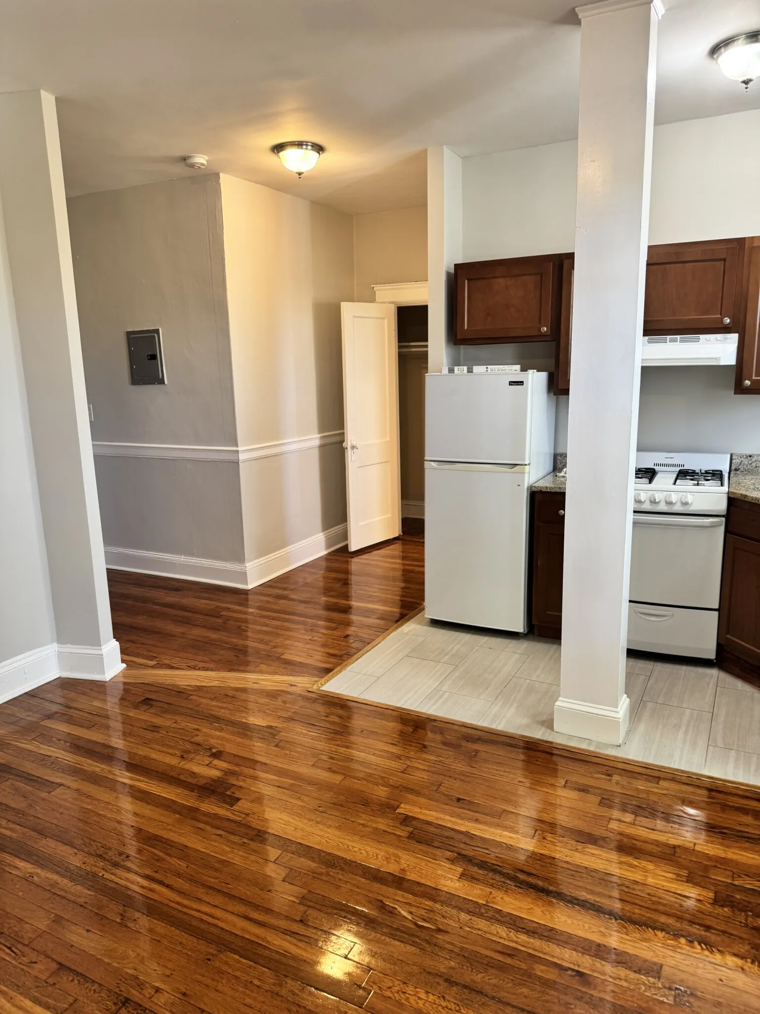 Studio bed, 1 bath apartment for rent at 1194 Commonwealth Ave Unit 22, Brighton — photo 1 of 7