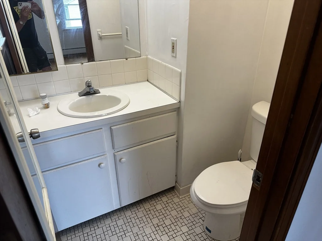 3 bed, 1 bath apartment for rent at 1195 Boylston St Unit 1195, Newton Upper Falls — photo 8 of 13