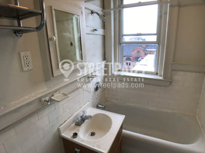 Studio bed, 1 bath apartment for rent at 1195 Boylston St Unit 36, Fenway — photo 10 of 13