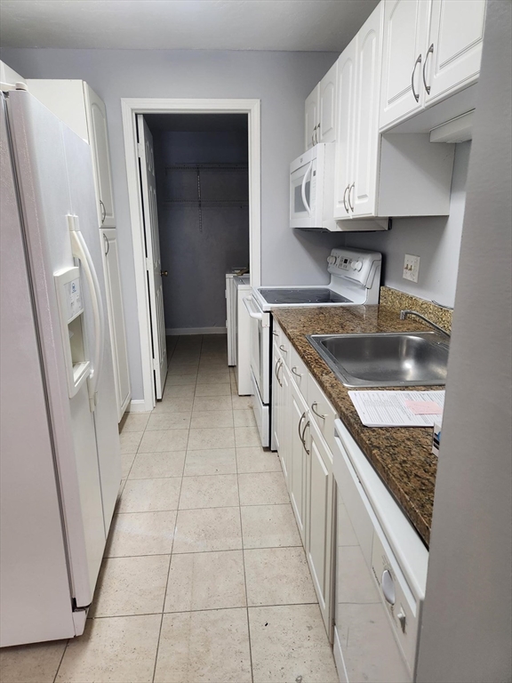 2 bed, 1 bath apartment for rent at 1195 Grafton St Unit 2, Worcester — photo 1 of 19