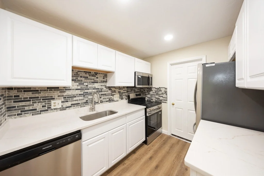 2 bed, 1 bath apartment for rent at 1195 Grafton St Unit 39, Worcester — photo 14 of 16