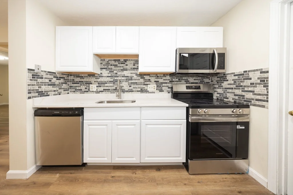 2 bed, 1 bath apartment for rent at 1195 Grafton St Unit 39, Worcester — photo 13 of 16