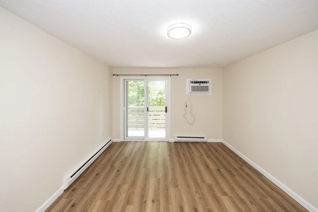 2 bed, 1 bath apartment for rent at 1195 Grafton St Unit 39, Worcester — photo 4 of 16