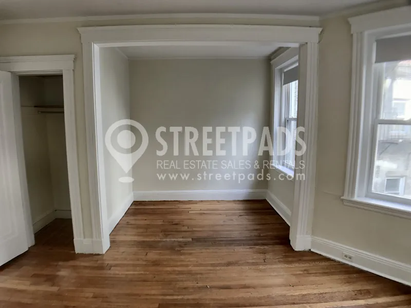 Studio bed, 1 bath apartment for rent at 1197 Boylston St Unit 27, Fenway — photo 3 of 21
