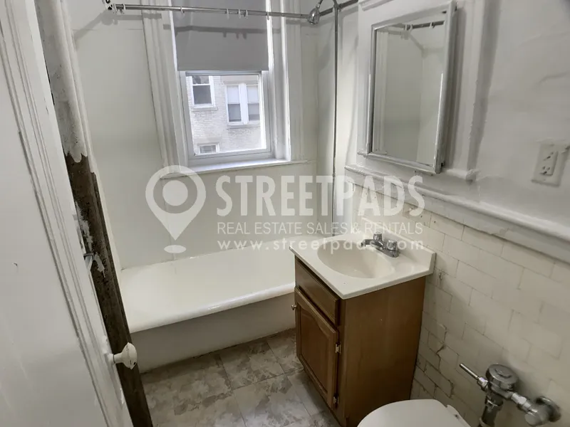 Studio bed, 1 bath apartment for rent at 1197 Boylston St Unit 27, Fenway — photo 8 of 21