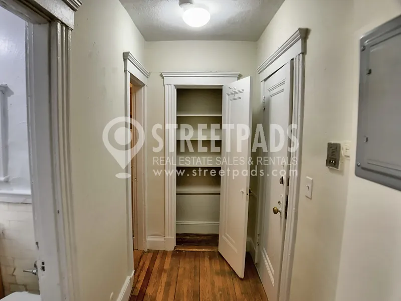 Studio bed, 1 bath apartment for rent at 1197 Boylston St Unit 27, Fenway — photo 11 of 21