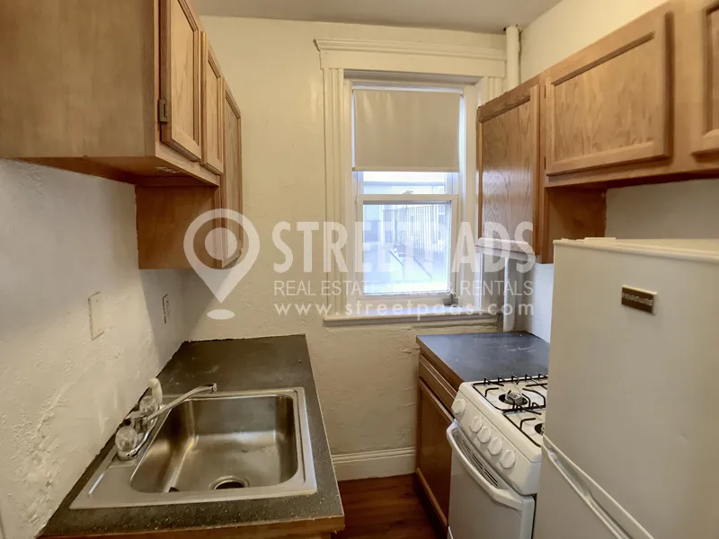 Studio bed, 1 bath apartment for rent at 1197 Boylston St Unit 27, Fenway — photo 9 of 21