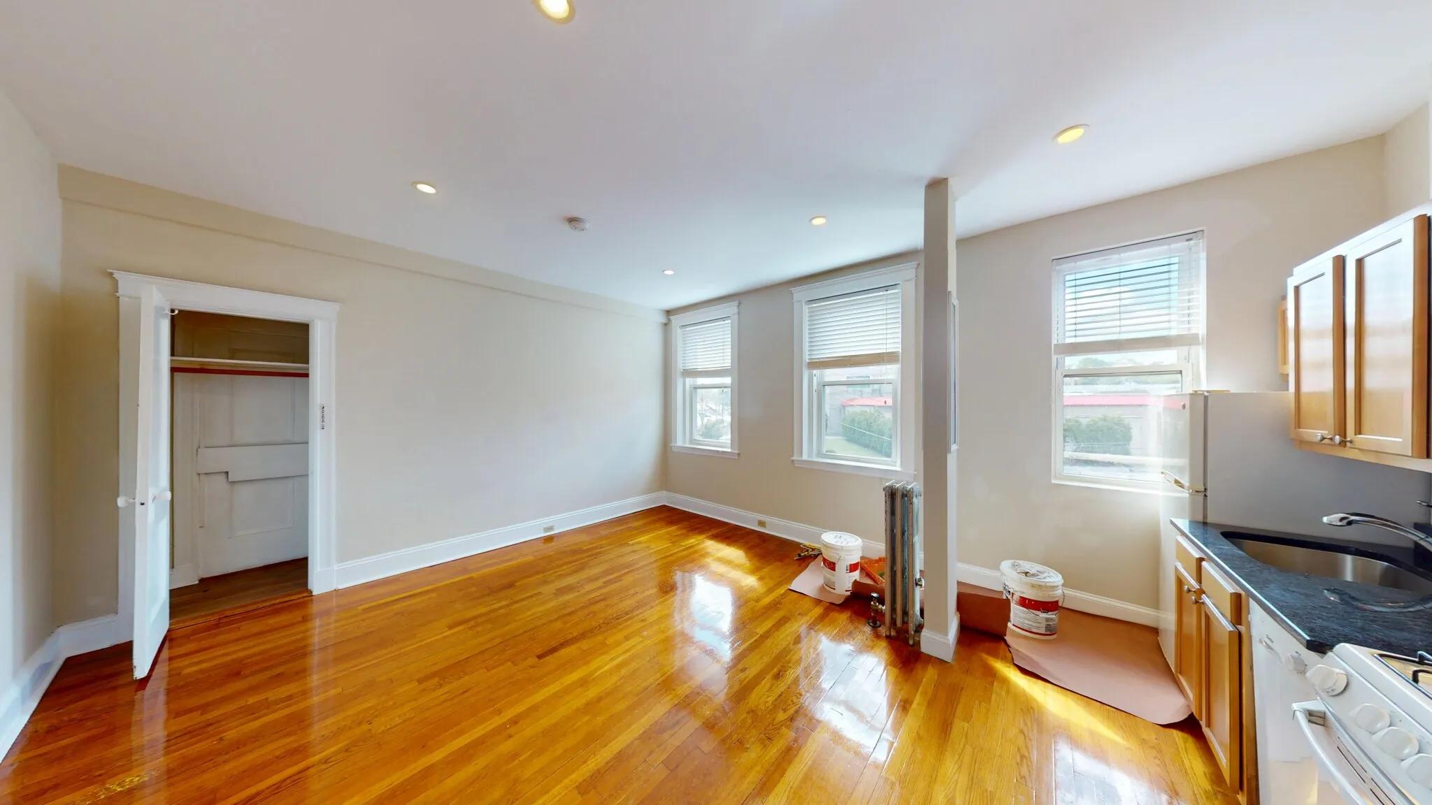 Studio bed, 1 bath apartment for rent at 1197 Commonwealth Ave Unit 10, Allston — photo 1 of 8