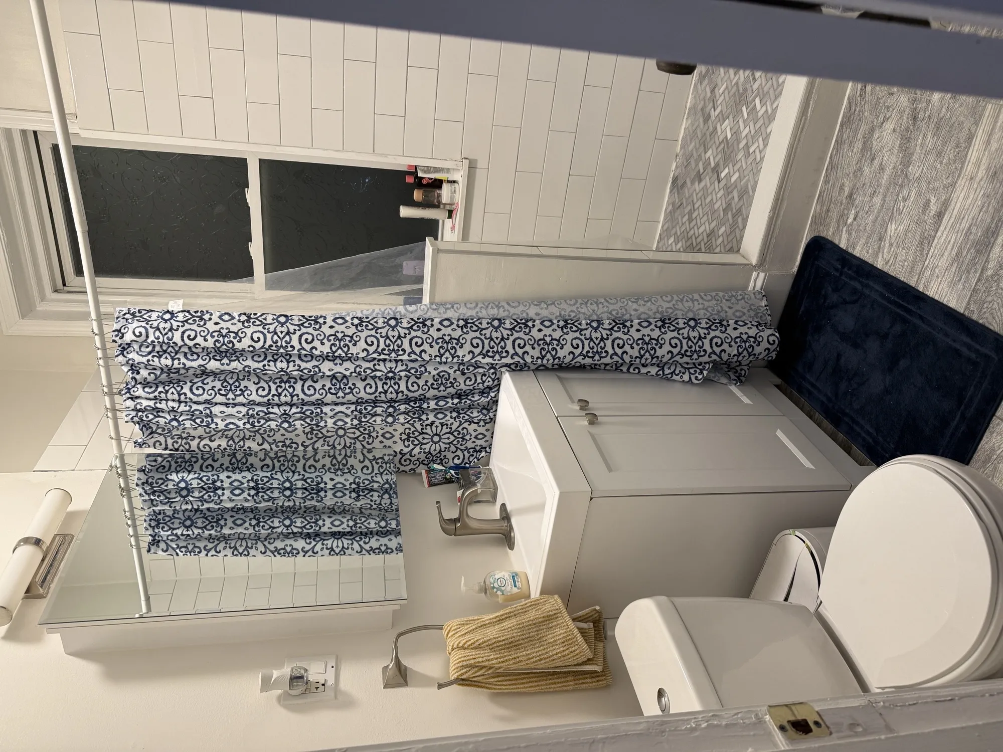 2 bed, 1 bath apartment for rent at 1197 Commonwealth Ave Unit 11, Allston — photo 6 of 27