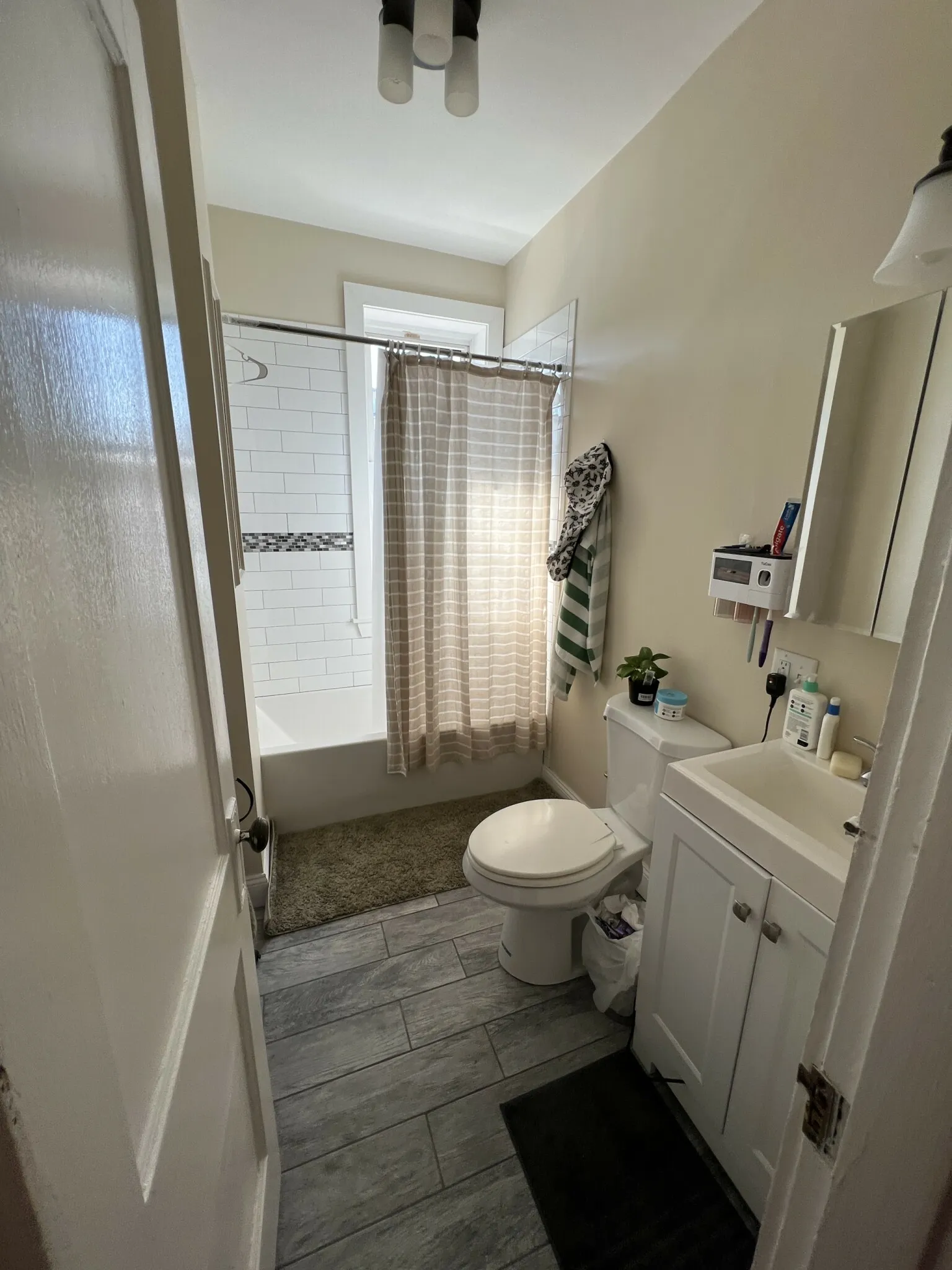 Studio bed, 1 bath apartment for rent at 1197 Commonwealth Ave Unit 12A, Allston — photo 4 of 16