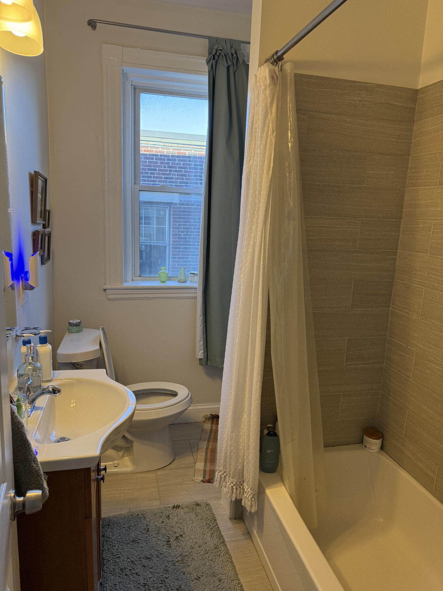 1 bed, 1 bath apartment for rent at 1197 Commonwealth Ave Unit 16, Allston — photo 4 of 29