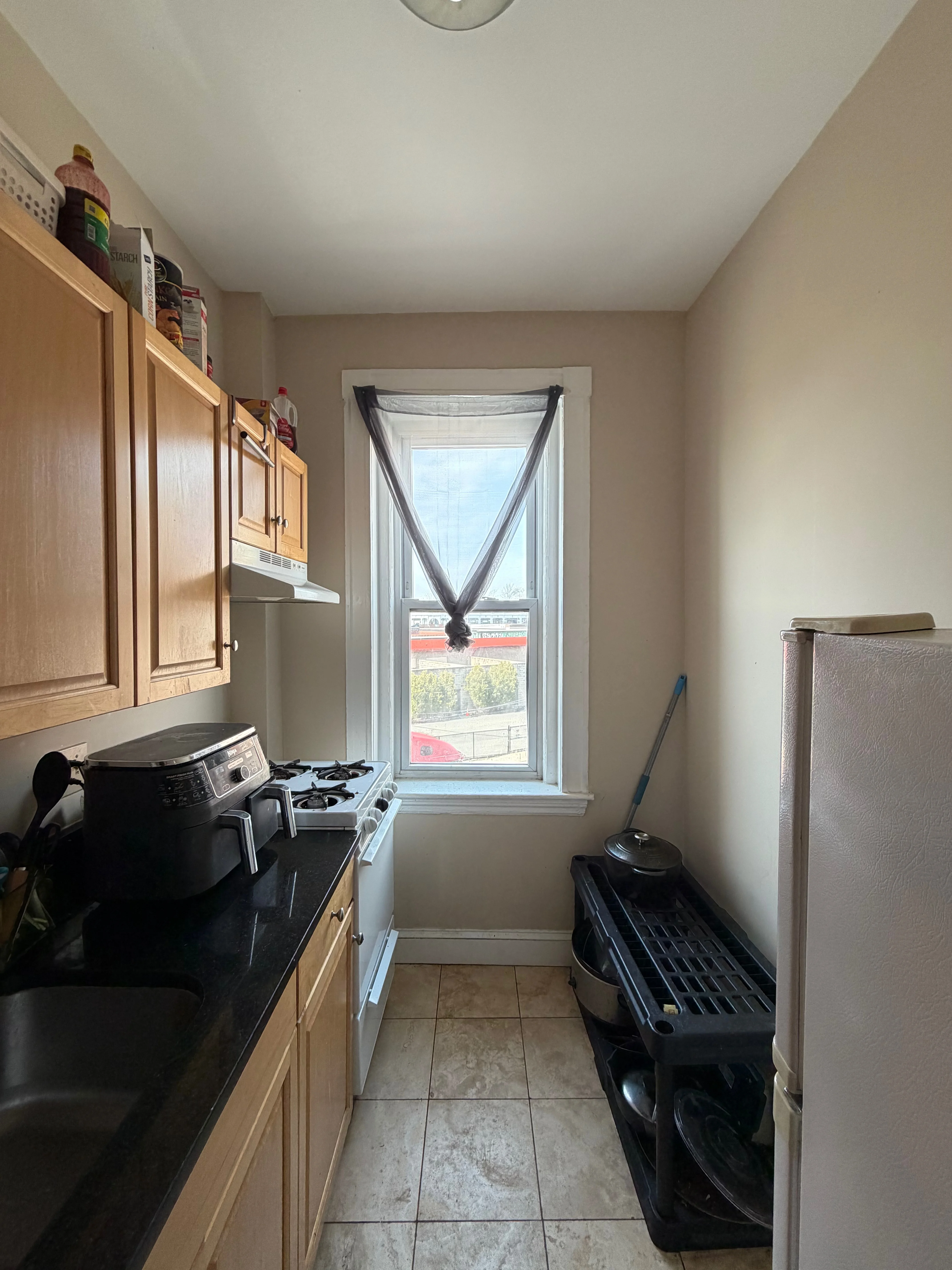 Studio bed, 1 bath apartment for rent at 1197 Commonwealth Ave Unit 17, Allston — photo 1 of 4