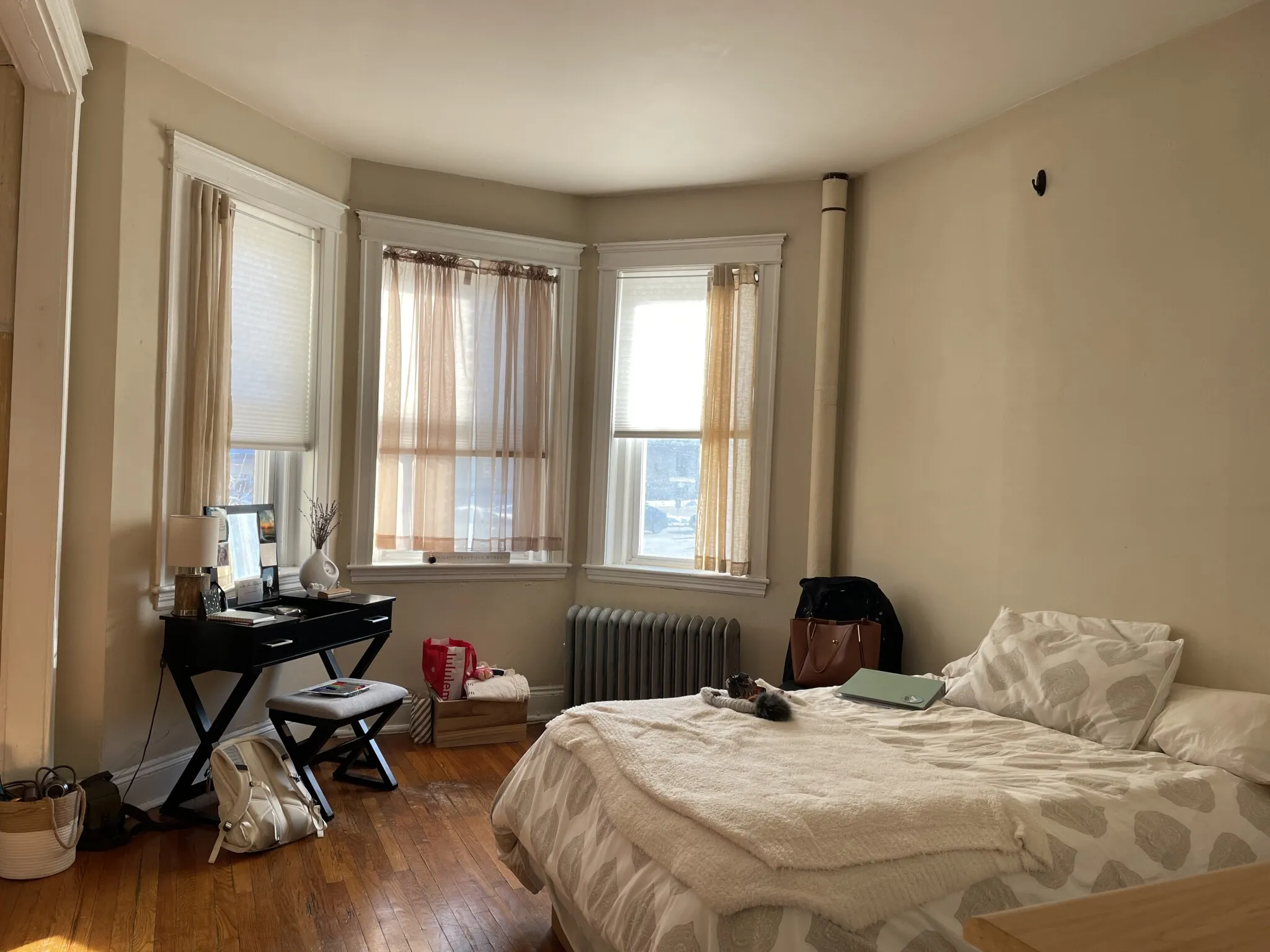 2 bed, 1 bath apartment for rent at 1197 Commonwealth Ave Unit 2, Allston — photo 22 of 33
