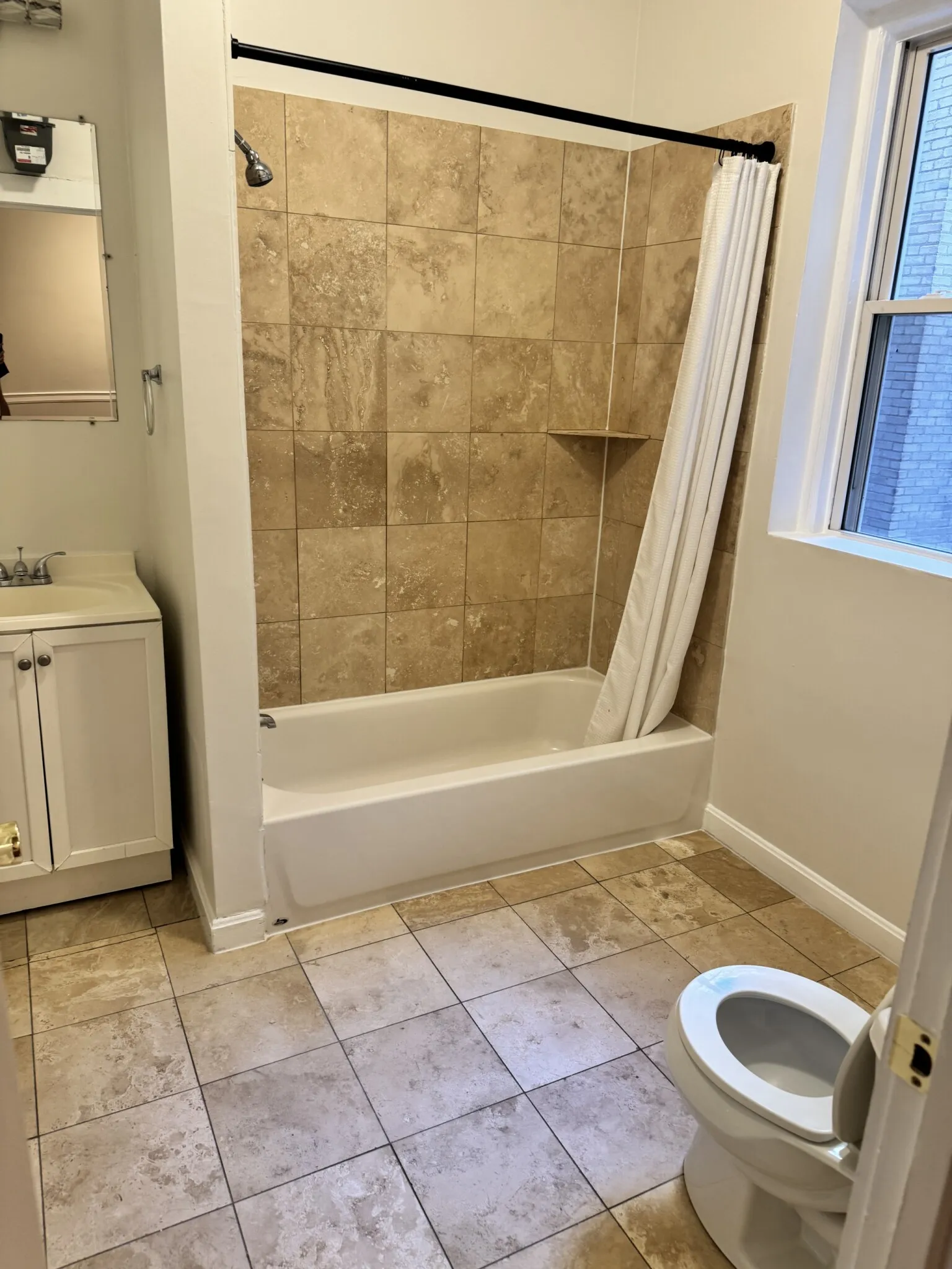 2 bed, 1 bath apartment for rent at 1197 Commonwealth Ave Unit 3, Allston — photo 5 of 21