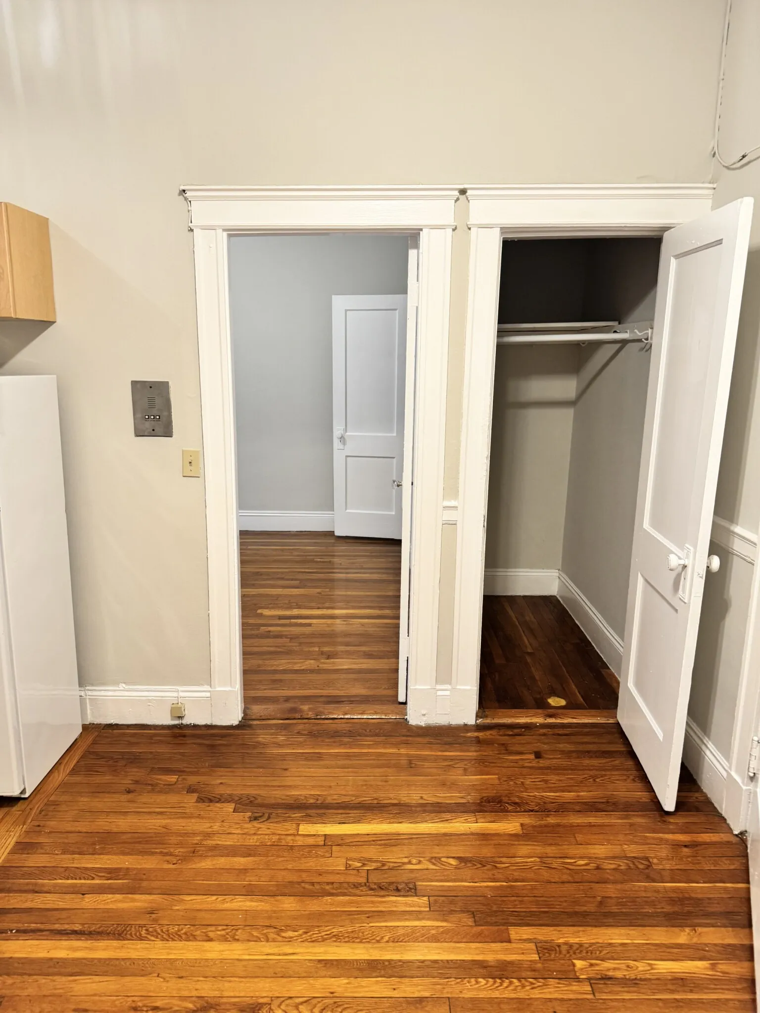 2 bed, 1 bath apartment for rent at 1197 Commonwealth Ave Unit 3, Allston — photo 2 of 21