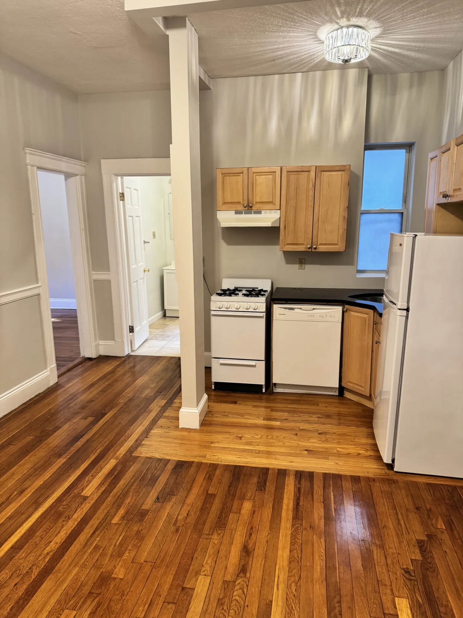 2 bed, 1 bath apartment for rent at 1197 Commonwealth Ave Unit 3, Allston
