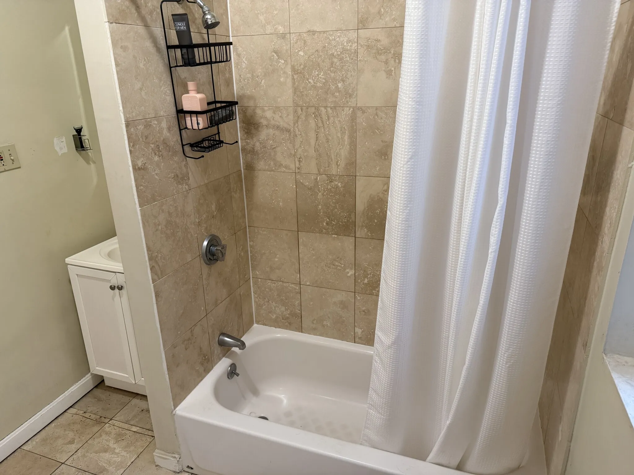2 bed, 1 bath apartment for rent at 1197 Commonwealth Ave Unit 3, Allston — photo 9 of 21