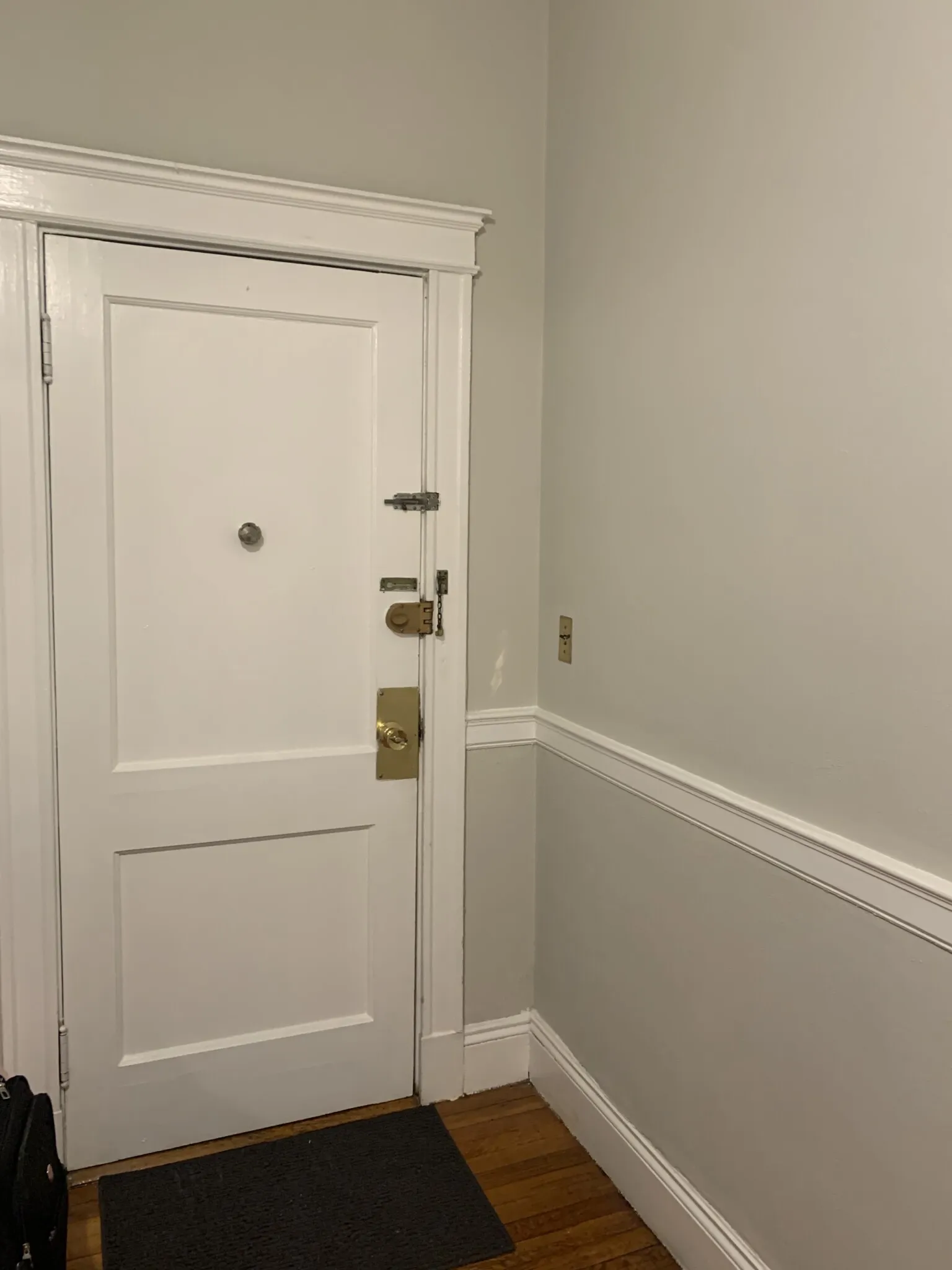 1 bed, 1 bath apartment for rent at 1197 Commonwealth Ave Unit 4, Allston — photo 6 of 14