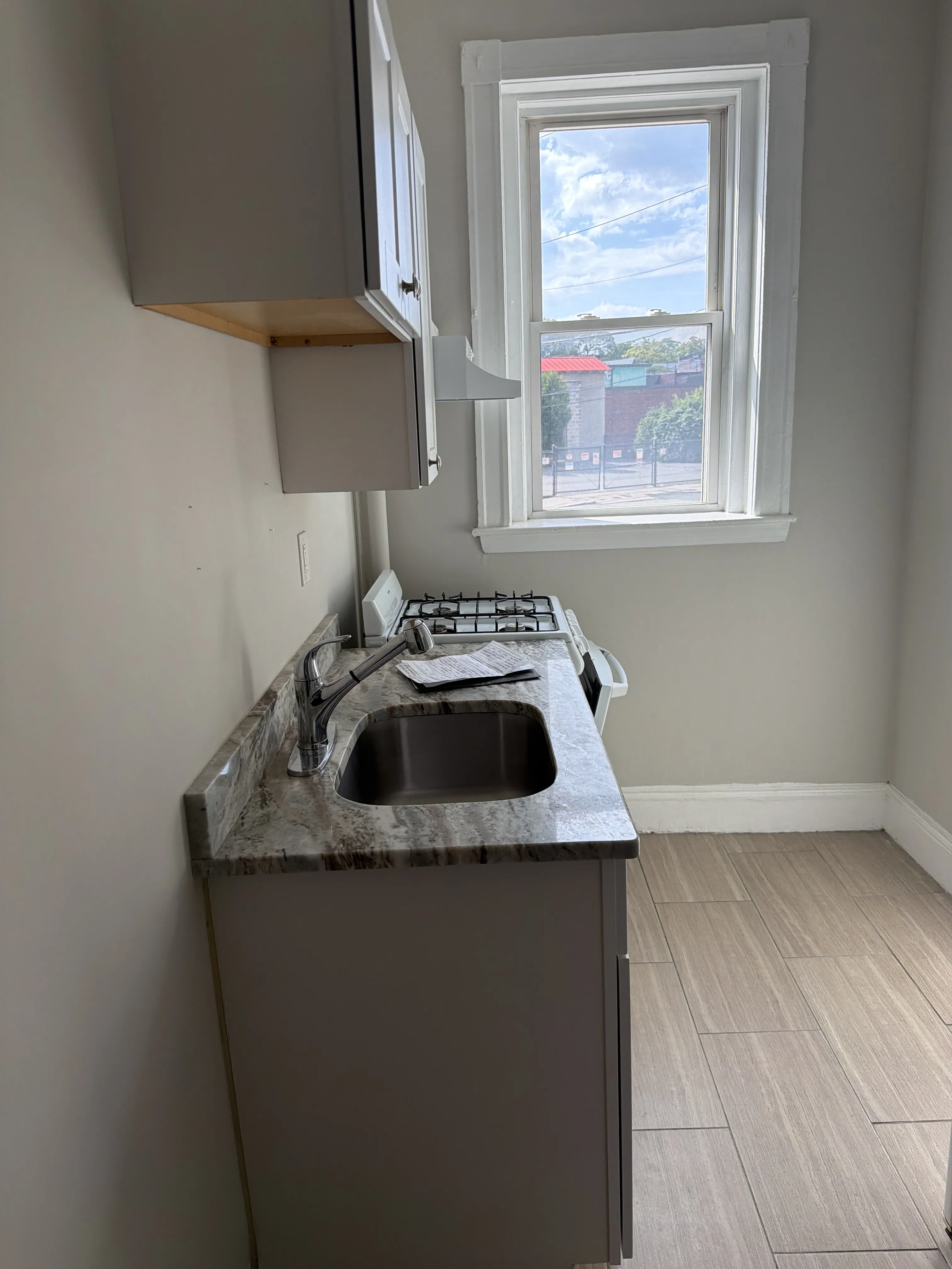 Studio bed, 1 bath apartment for rent at 1197 Commonwealth Ave Unit 5, Allston — photo 2 of 21