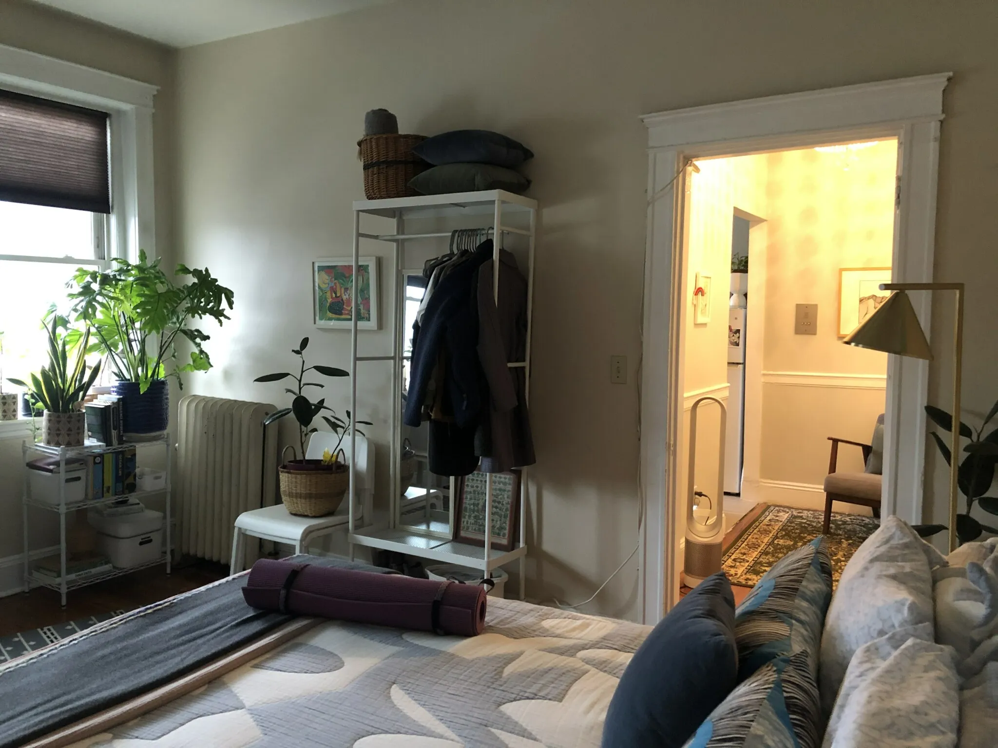 Studio bed, 1 bath apartment for rent at 1197 Commonwealth Ave Unit 5, Allston — photo 1 of 24