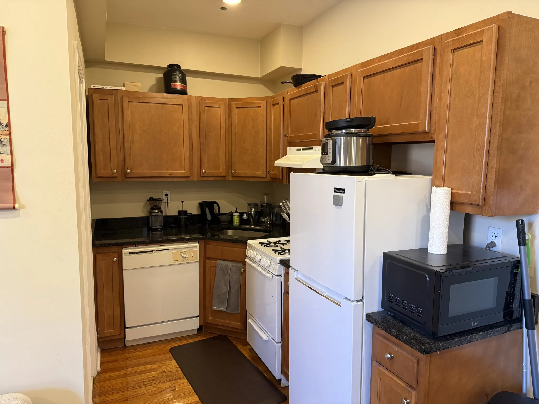 1 bed, 1 bath apartment for rent at 1197 Commonwealth Ave Unit 9, Allston — photo 1 of 19