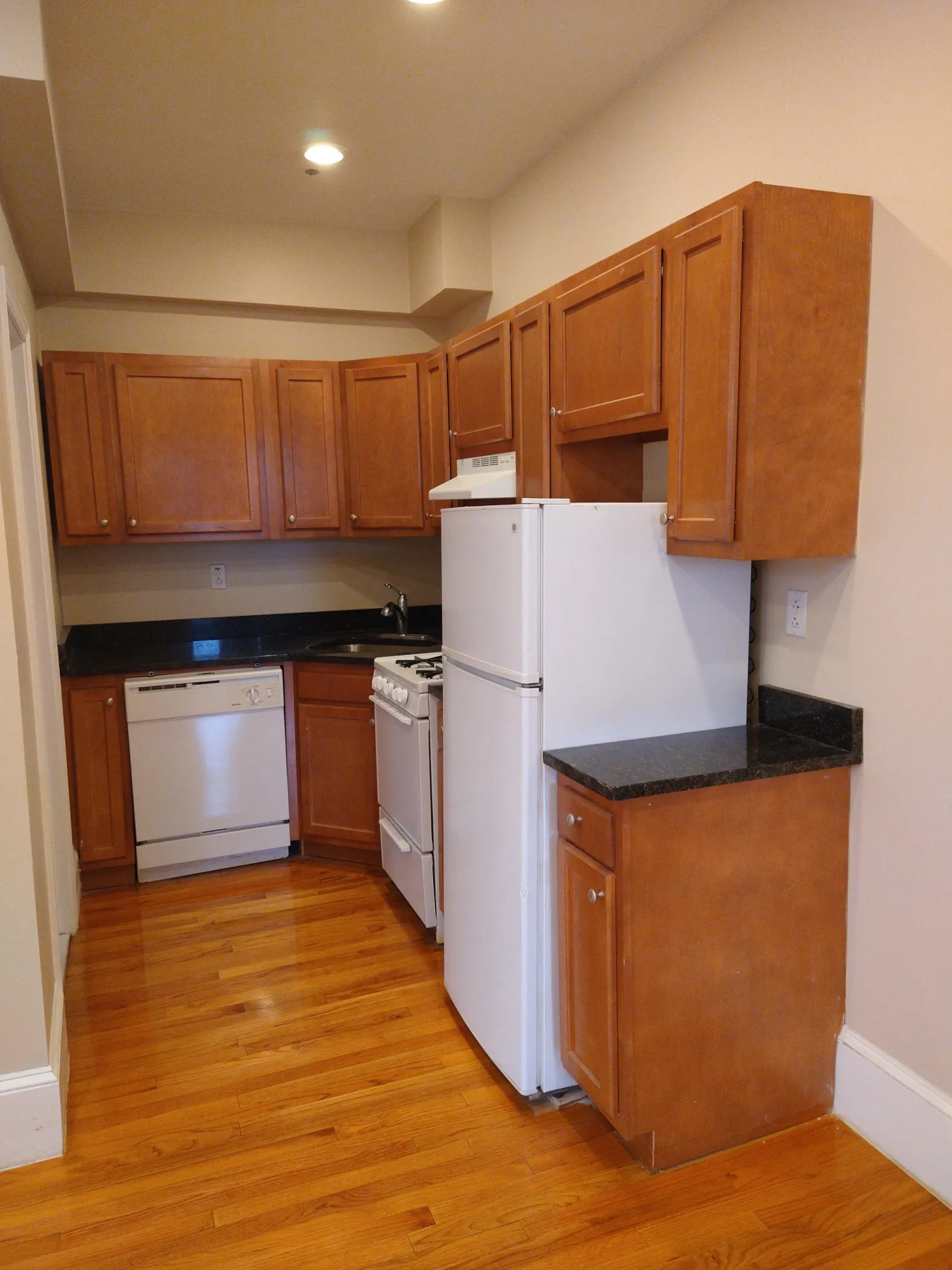 1 bed, 1 bath apartment for rent at 1197 Commonwealth Ave Unit 9, Allston — photo 6 of 19