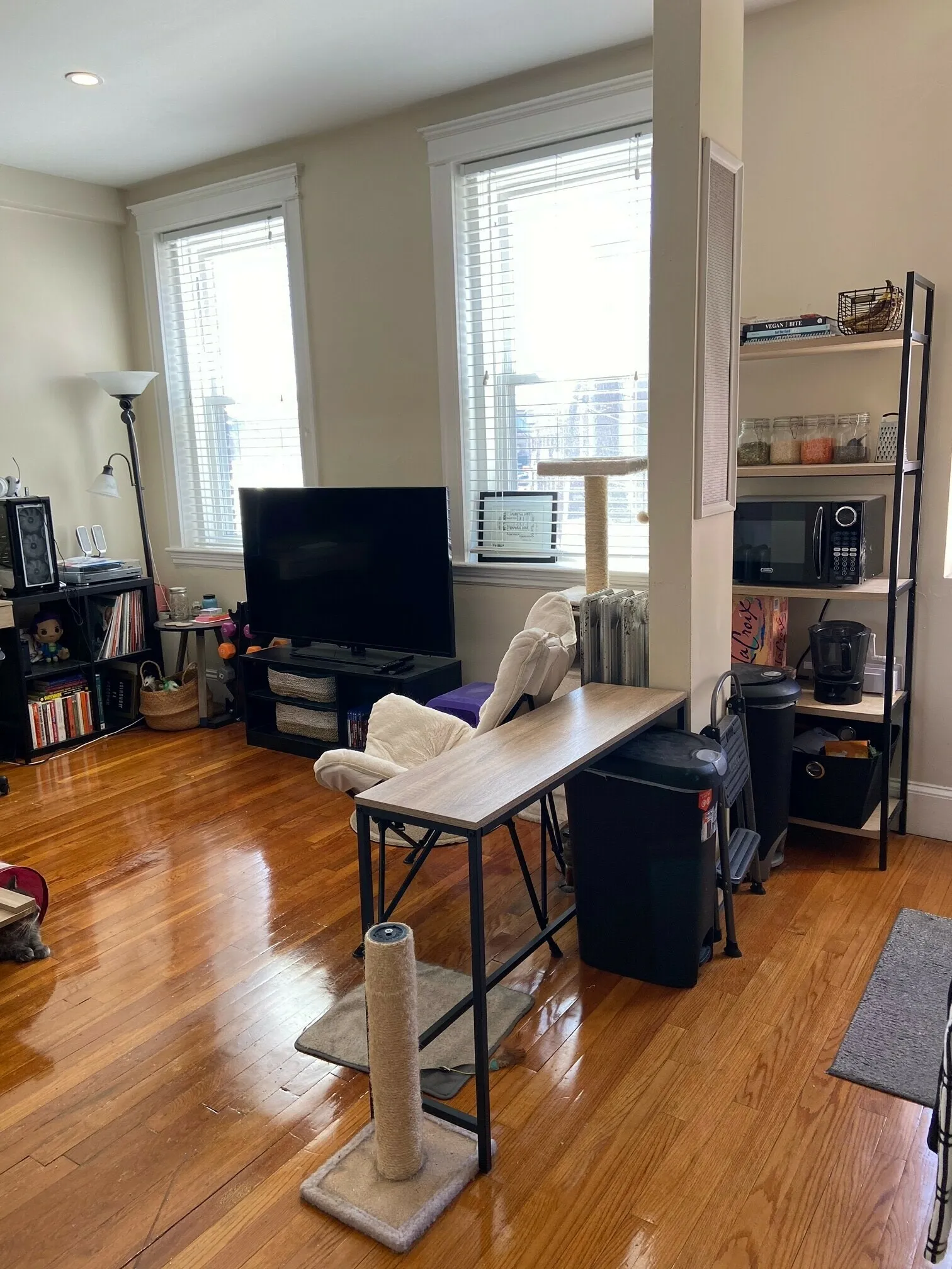 Studio bed, 1 bath apartment for rent at 1198 Commonwealth Ave Unit 10, Brighton — photo 7 of 9