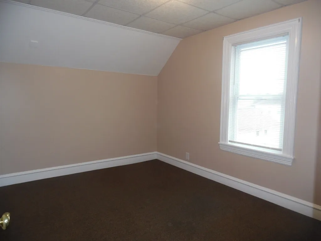 3 bed, 1 bath apartment for rent at 1199 Rodman St Unit 3, Fall River — photo 5 of 8