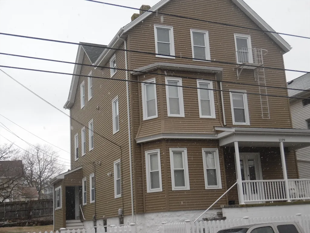 3 bed, 1 bath apartment for rent at 1199 Rodman St Unit 3, Fall River — photo 8 of 8