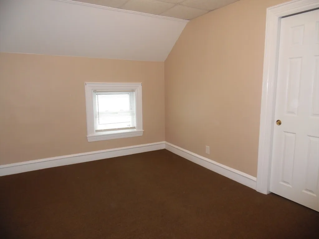 3 bed, 1 bath apartment for rent at 1199 Rodman St Unit 3, Fall River — photo 6 of 8