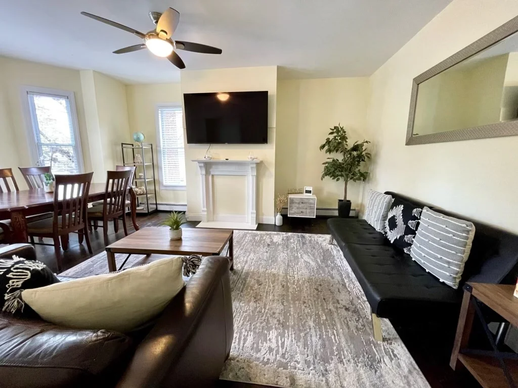 6 bed, 3 bath apartment for rent at 11A Bowdoin Ave Unit 2B, Dorchester — photo 3 of 33