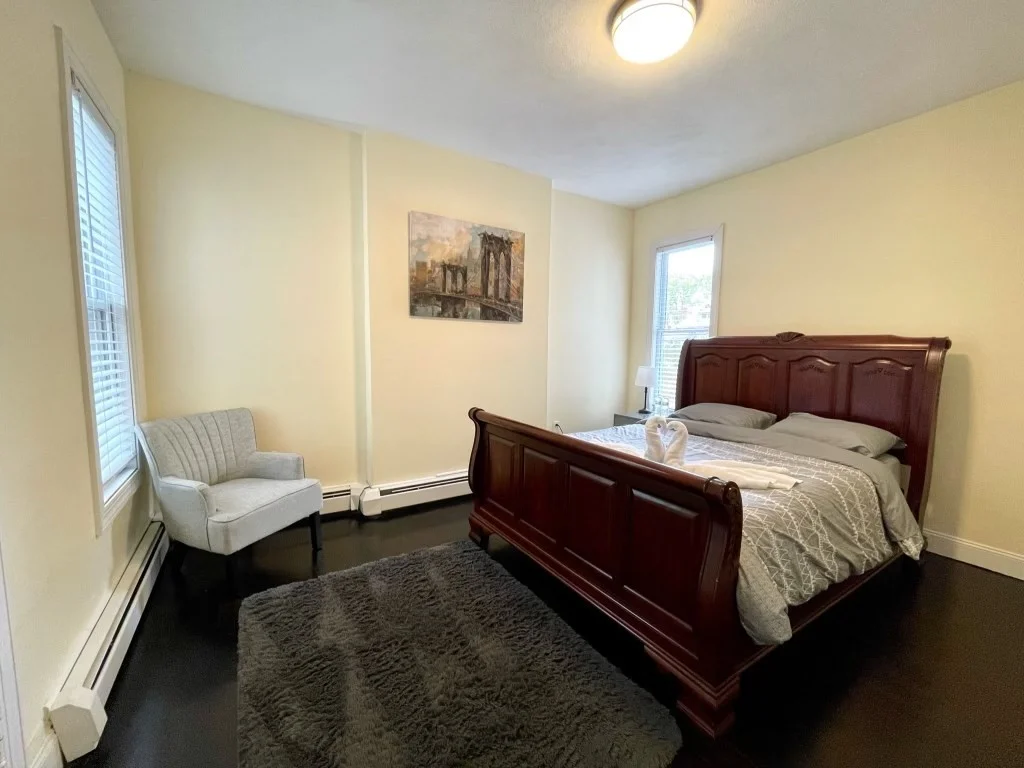 6 bed, 3 bath apartment for rent at 11A Bowdoin Ave Unit 2B, Dorchester — photo 10 of 33
