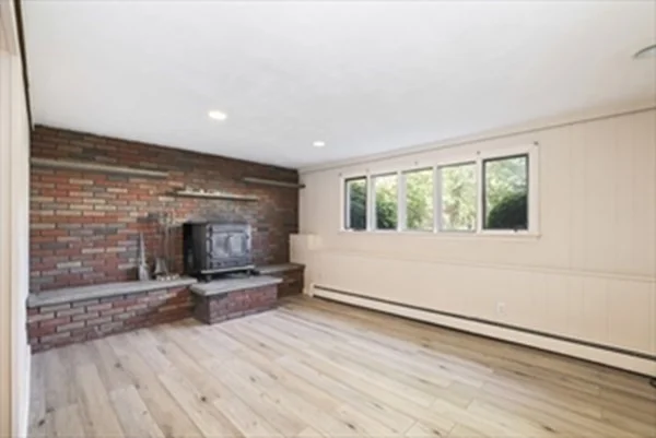 3 bed, 1 bath apartment for rent at 11A Centre Ln Unit 11A, West Roxbury — photo 15 of 20