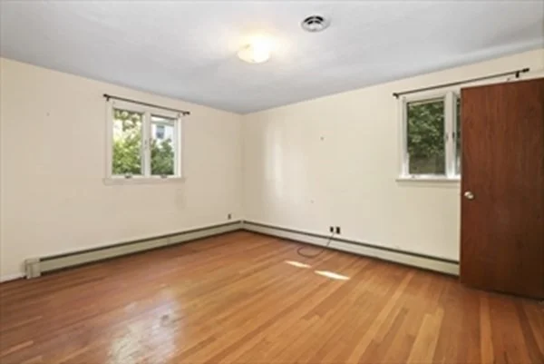 3 bed, 1 bath apartment for rent at 11A Centre Ln Unit 11A, West Roxbury — photo 12 of 20