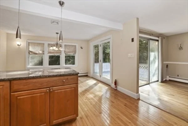 3 bed, 1 bath apartment for rent at 11A Centre Ln Unit 11A, West Roxbury — photo 4 of 20