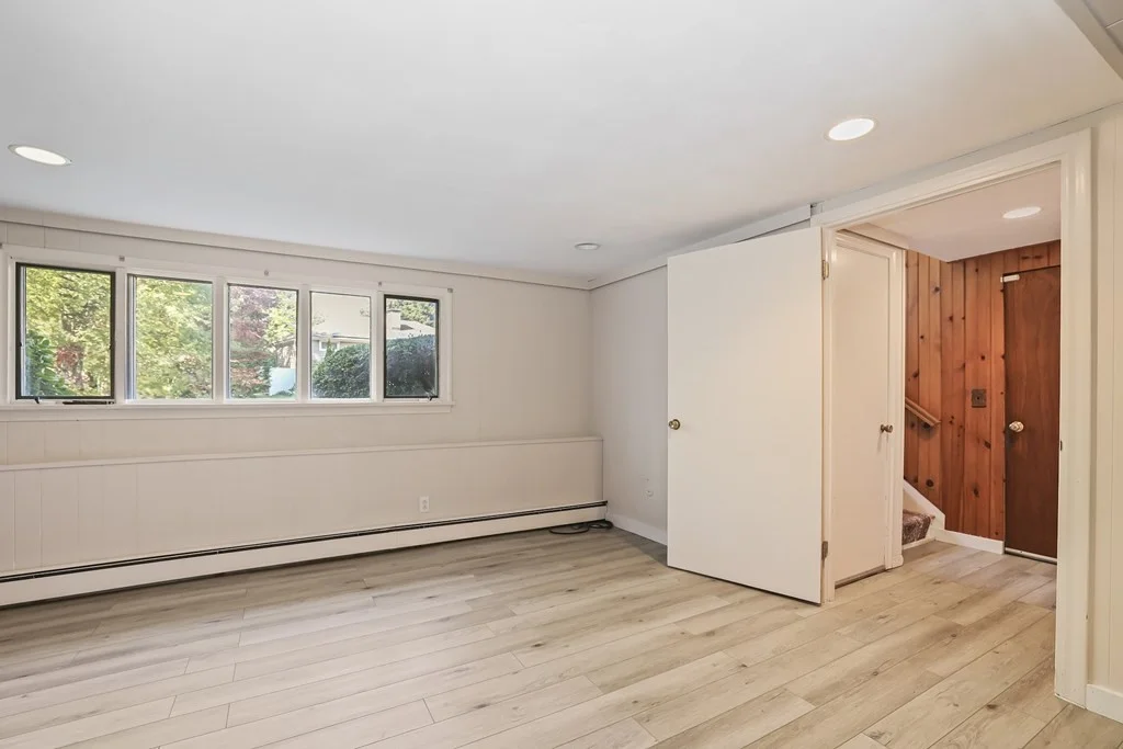 3 bed, 1 bath apartment for rent at 11A Centre Ln, West Roxbury — photo 16 of 20
