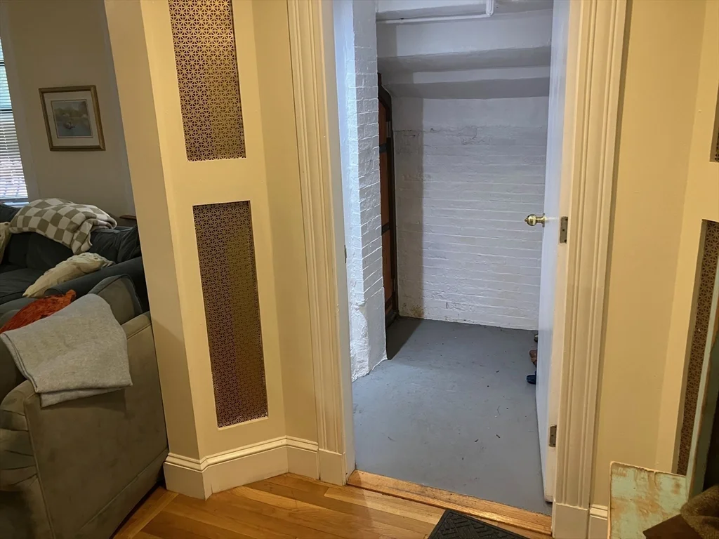 1 bed, 1 bath apartment for rent at 11A Hanson St Unit 1, South End — photo 3 of 18