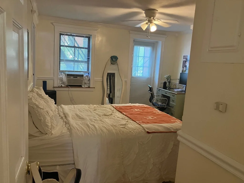 1 bed, 1 bath apartment for rent at 11A Hanson St Unit 1, South End — photo 13 of 18