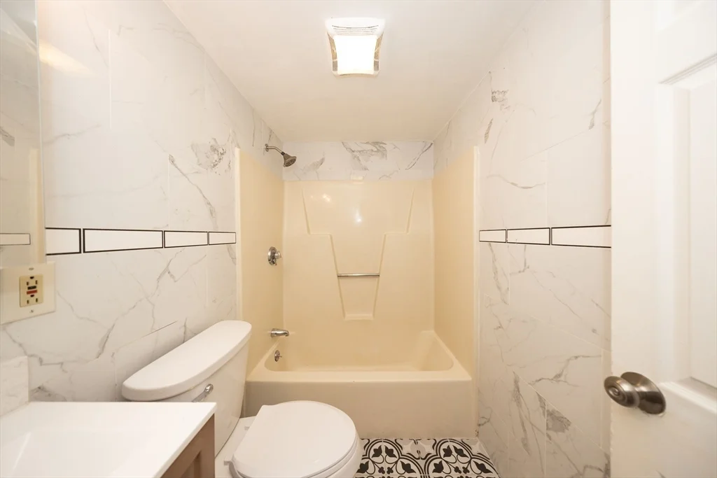 2 bed, 2 bath apartment for rent at 11B Gibbs St Unit 28, Worcester — photo 4 of 14