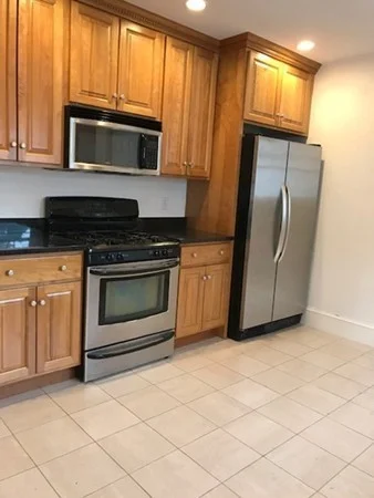 3 bed, 1 bath apartment for rent at 12-14 Dalton Rd Unit 12, Belmont — photo 6 of 14