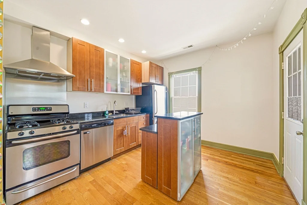 2 bed, 1 bath apartment for rent at 12-14 Everett St Unit 202, Allston — photo 7 of 27
