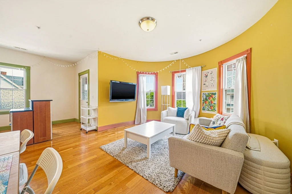 2 bed, 1 bath apartment for rent at 12-14 Everett St Unit 202, Allston — photo 2 of 27