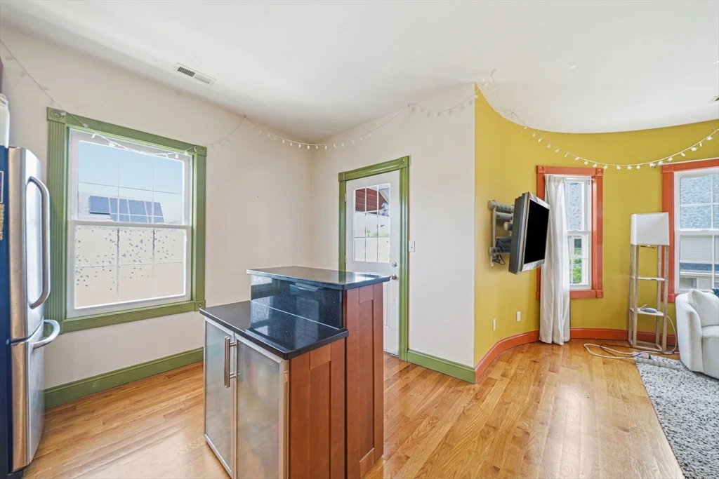 2 bed, 1 bath apartment for rent at 12-14 Everett St Unit 202, Allston — photo 10 of 27