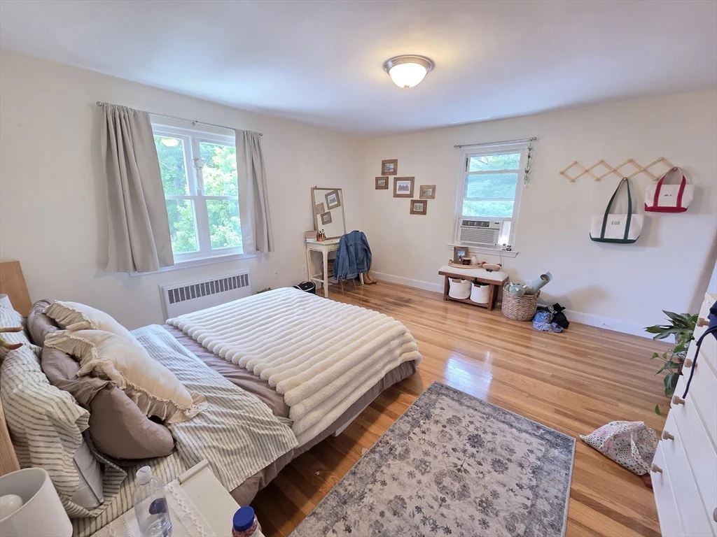 3 bed, 1 bath apartment for rent at 12-14 Louise Rd Unit 14, Chestnut Hill — photo 8 of 16