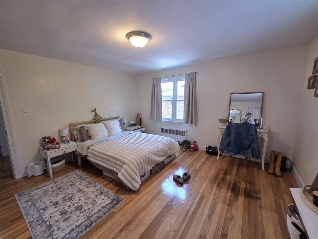 3 bed, 1 bath apartment for rent at 12-14 Louise Rd Unit 14, Chestnut Hill — photo 10 of 16