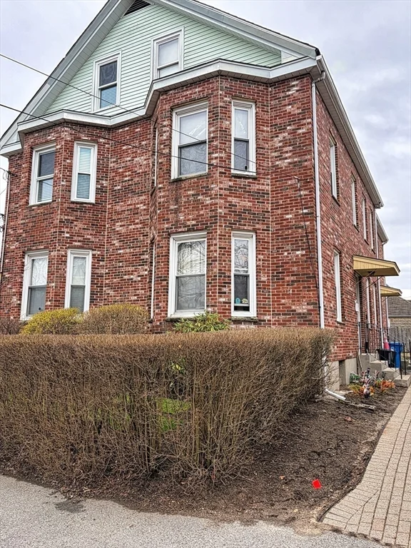 2 bed, 1 bath apartment for rent at 12-14 Mckenn St Unit 4, Waltham — photo 11 of 11