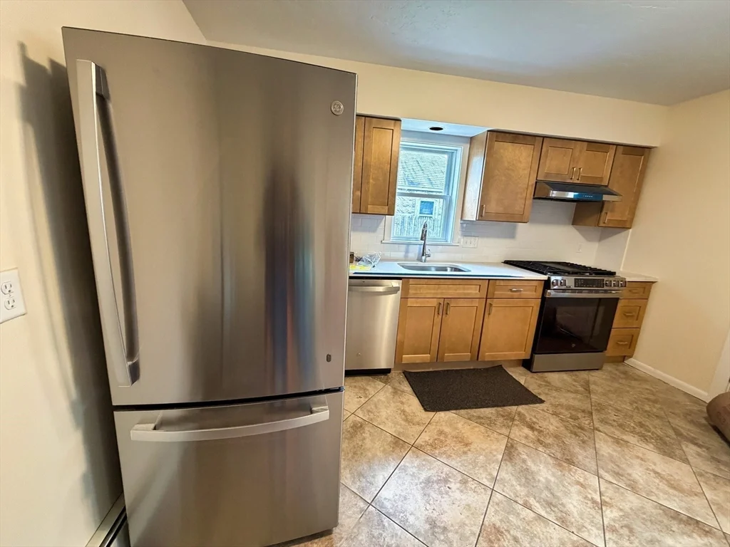 2 bed, 1 bath apartment for rent at 12-14 Mckenn St Unit 4, Waltham — photo 1 of 11