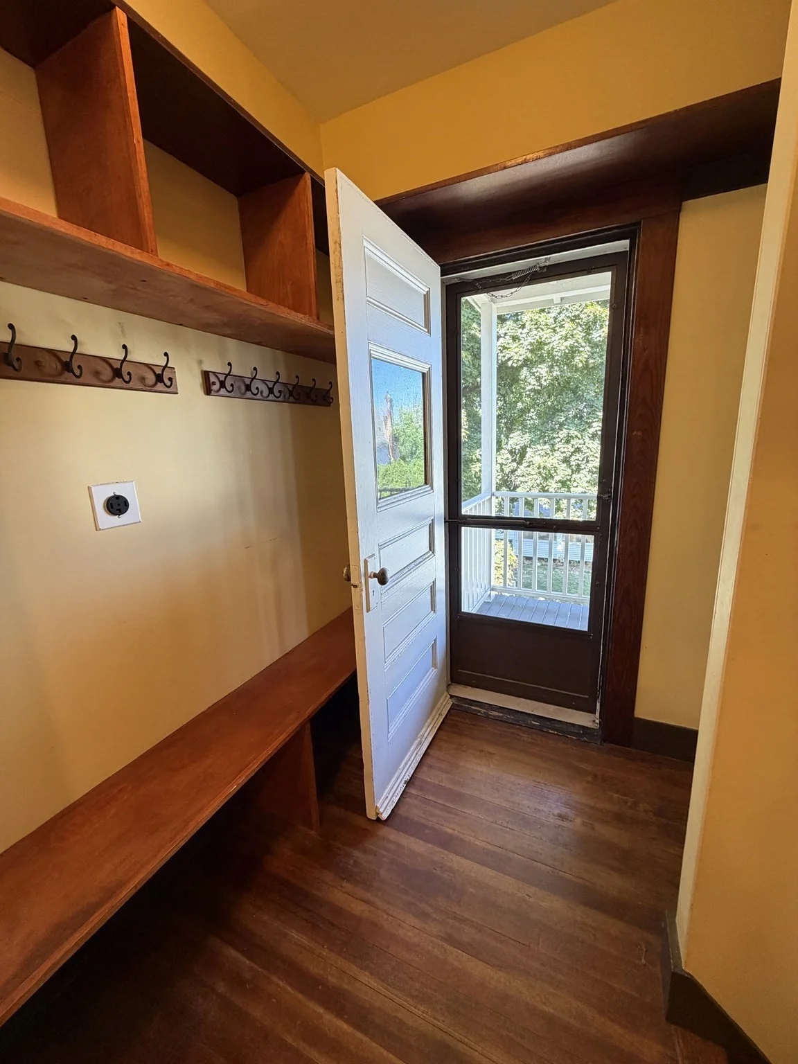 4 bed, 2 bath apartment for rent at 12-14 Warwick Rd Unit 14, Belmont — photo 14 of 27