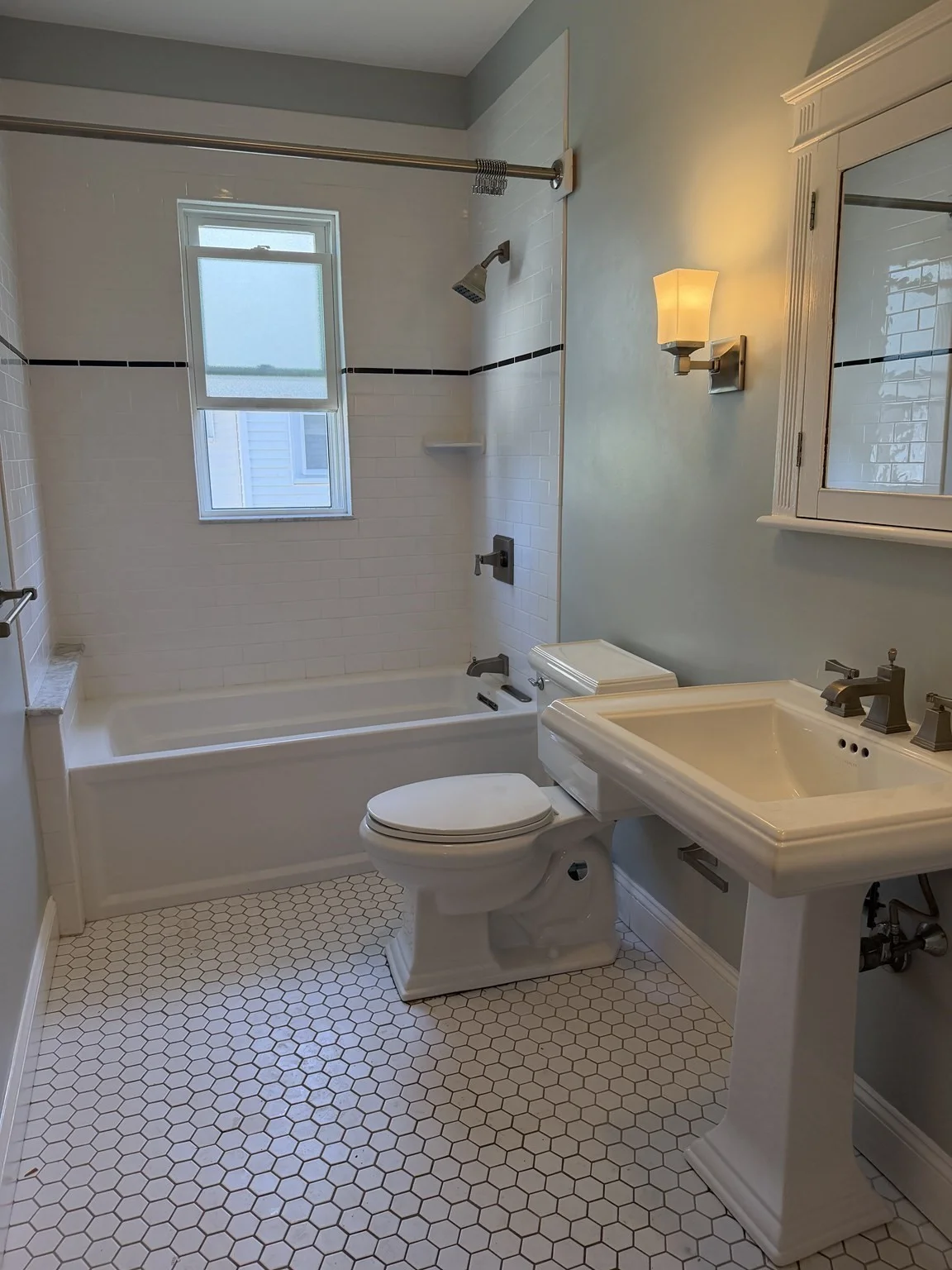4 bed, 2 bath apartment for rent at 12-14 Warwick Rd Unit 14, Belmont — photo 16 of 27